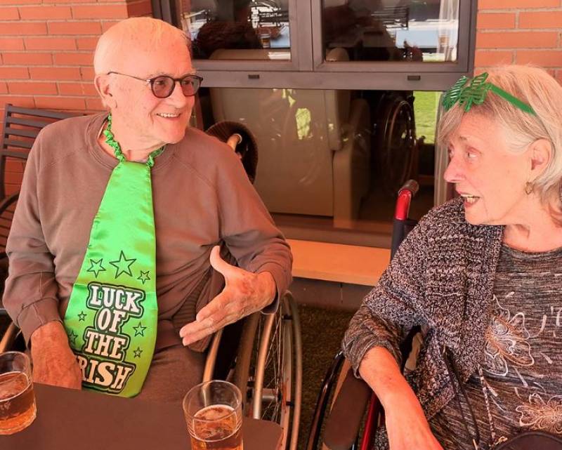 This is how Caser Residencial nursing home in Murcia celebrated Easter and St. Patrick's Day