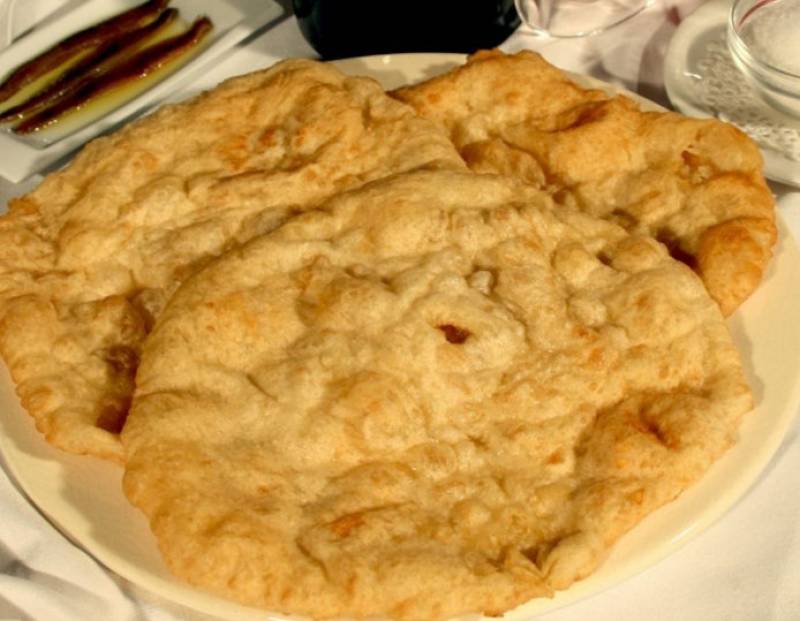 The typical tortas fritas of Yecla