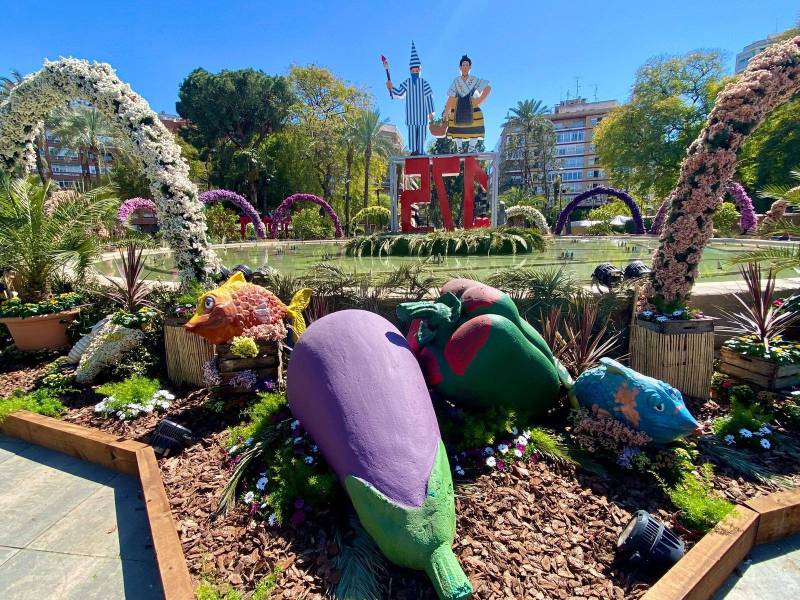 <span class="title"><a href="https://yeclatoday.com/thousands-filled-the-streets-for-murcias-175th-bando-de-la-huerta_1000266906-a.html">Thousands filled the streets for Murcia's 175th Bando de la Huerta</a></span><span class="content">The Bando de la Huerta is one of the main days of Murcia's Spring Festival, celebrating the region's traditions..</span>