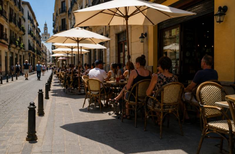 Bars and restaurants in Spain must close terraces during heatwaves under new rules