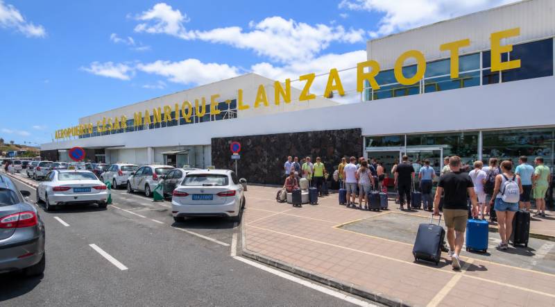 Airport chaos in Lanzarote leaves dozens of passengers stranded after border system crash