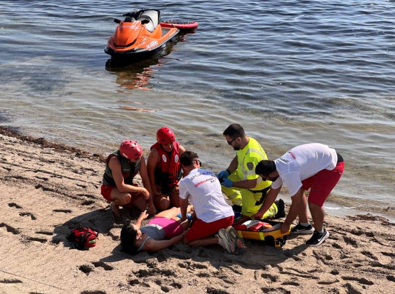 San Javier puts 77 lifeguards and rescue staff on the Mar Menor this summer