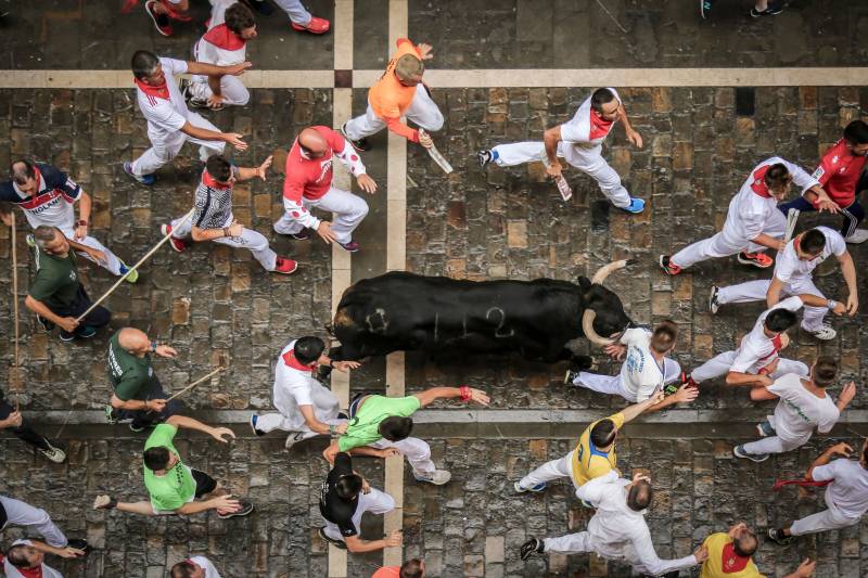 Two Brits among the injured as San Fermín draws to a close with its most dramatic runs yet