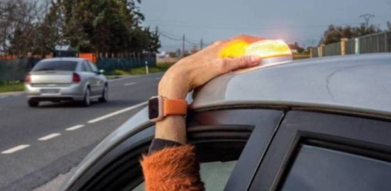 Guardia Civil could be sent to drivers who activate Spain’s V16 emergency beacon